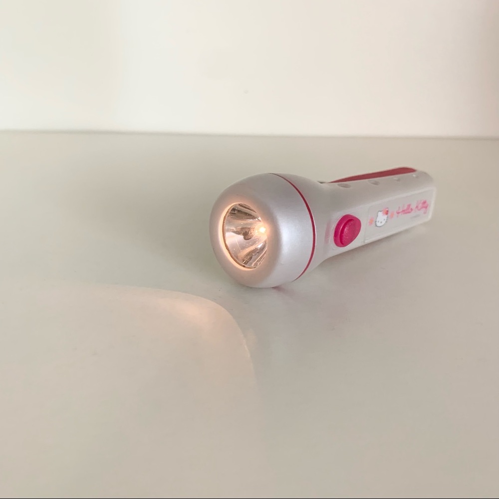 Y2k hello kitty mini flashlight keychain - Picture 4 of 13